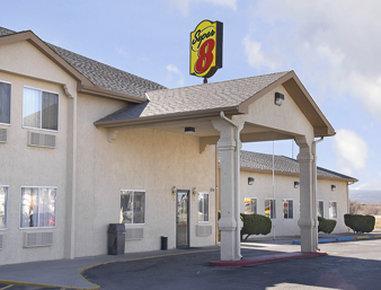 Super 8 By Wyndham Grants Hotel Exterior photo